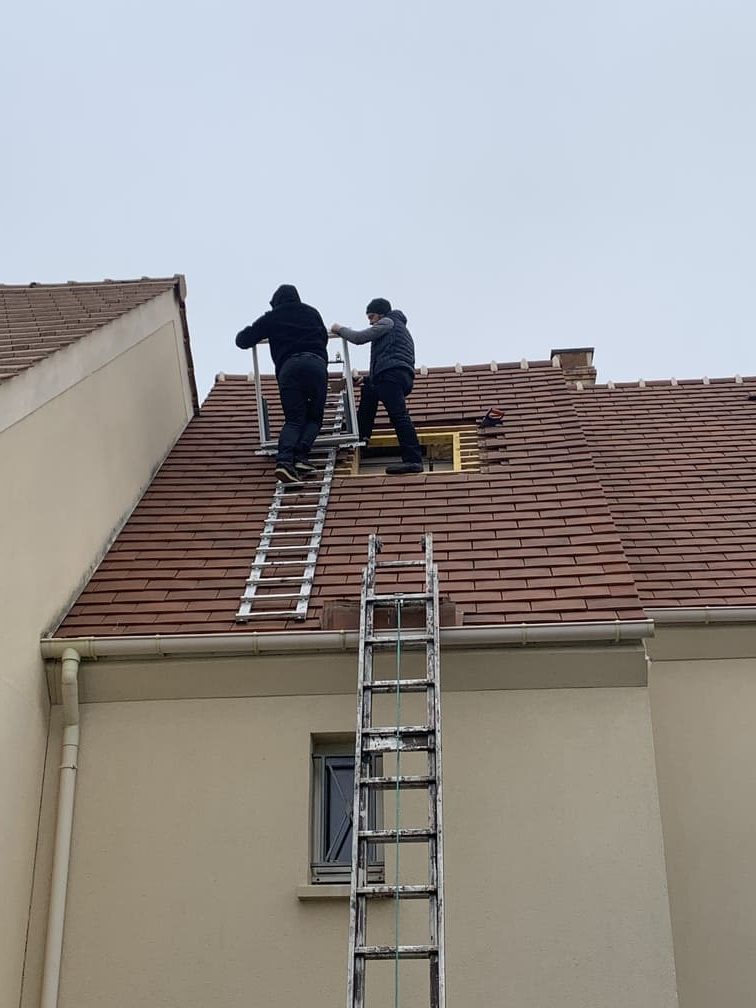 Pose de Velux après réfection de toiture à Houilles